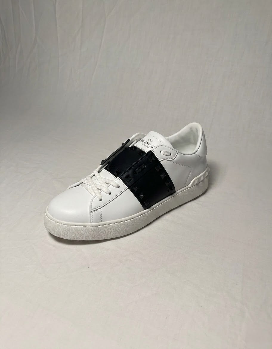 Black spike